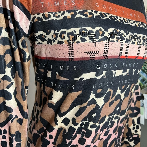 Animal print ladies top long sleeve tee by Carre Noir Size Medium - Picture 7 of 9